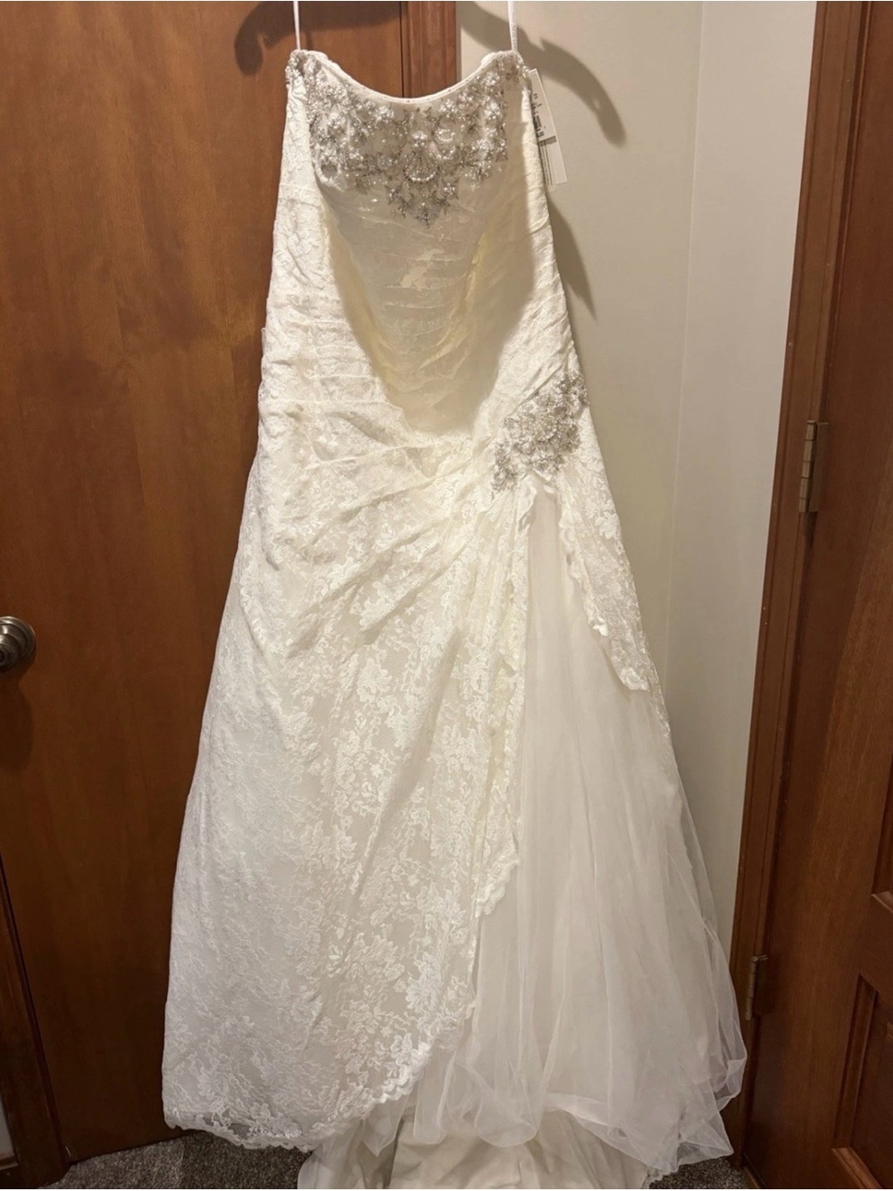 9yp3344 David's Bridal wedding dress 18w